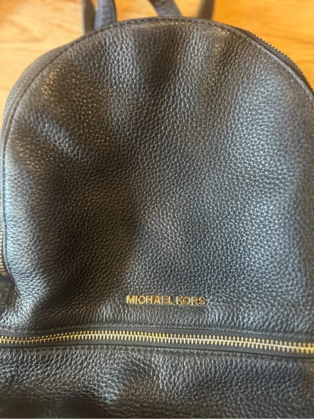 Michael Kors compact pebbled